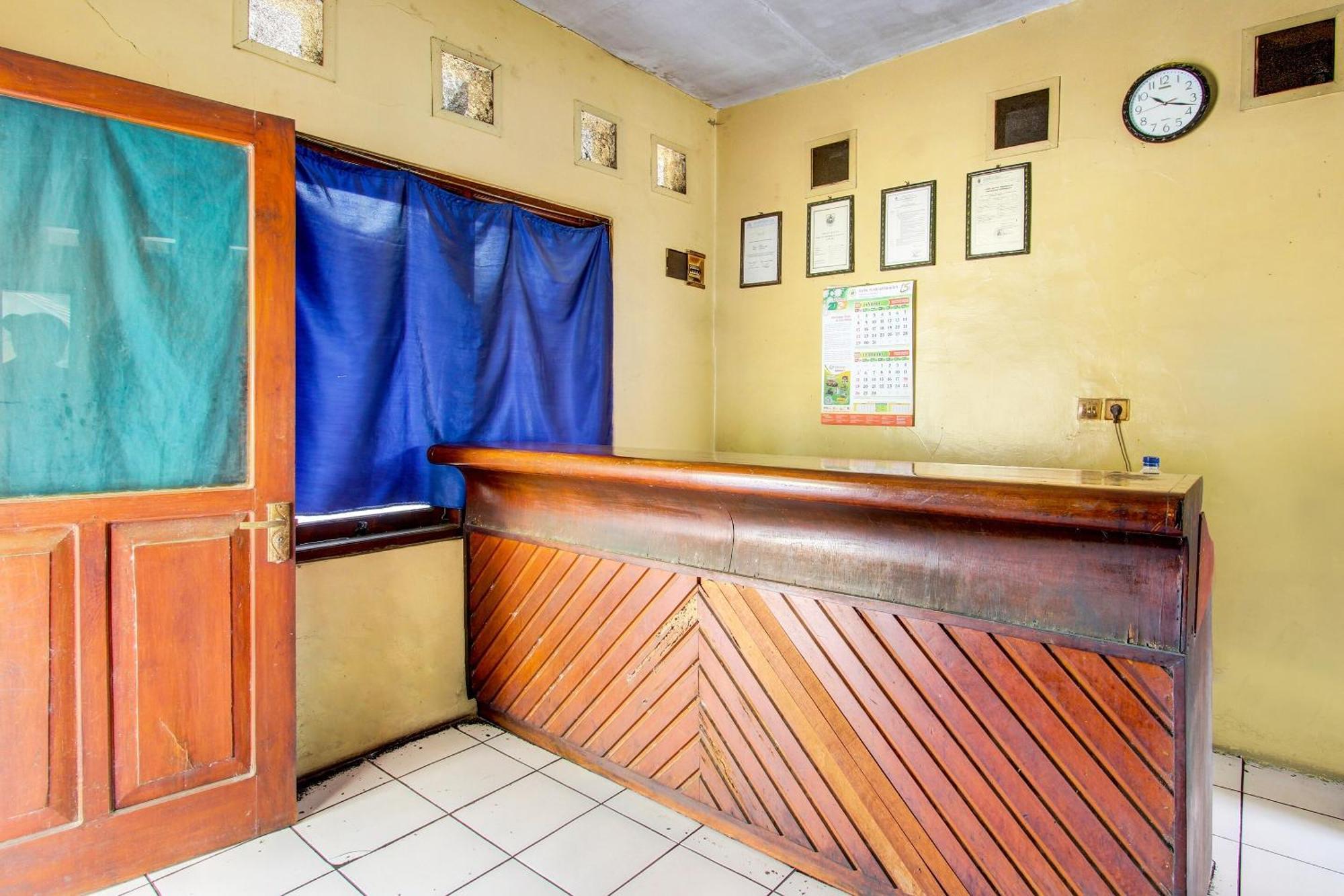Spot On 92336 Hotel Sukowati Solo Εξωτερικό φωτογραφία