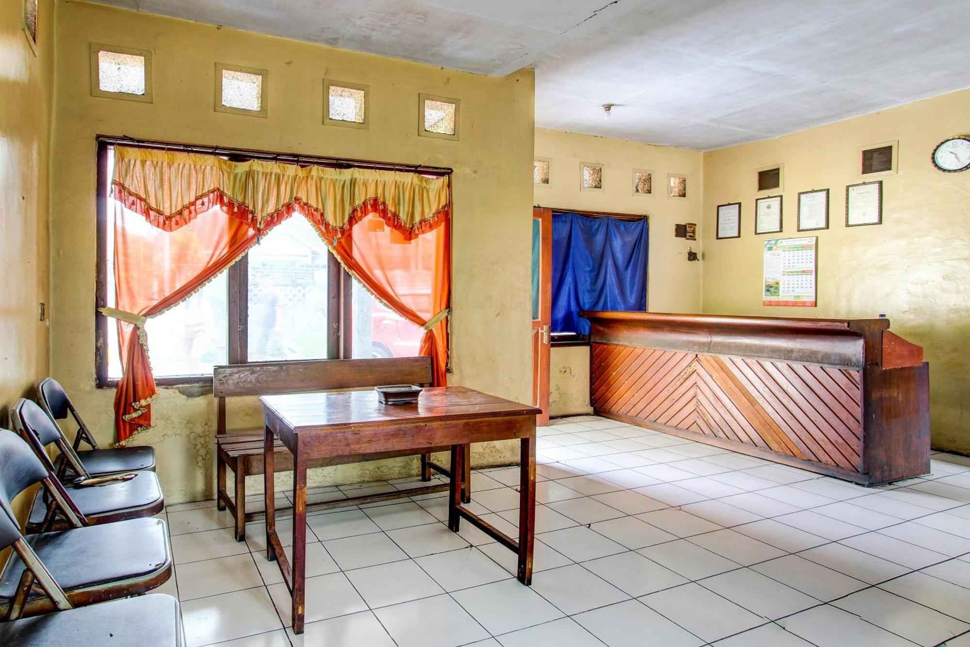 Spot On 92336 Hotel Sukowati Solo Εξωτερικό φωτογραφία