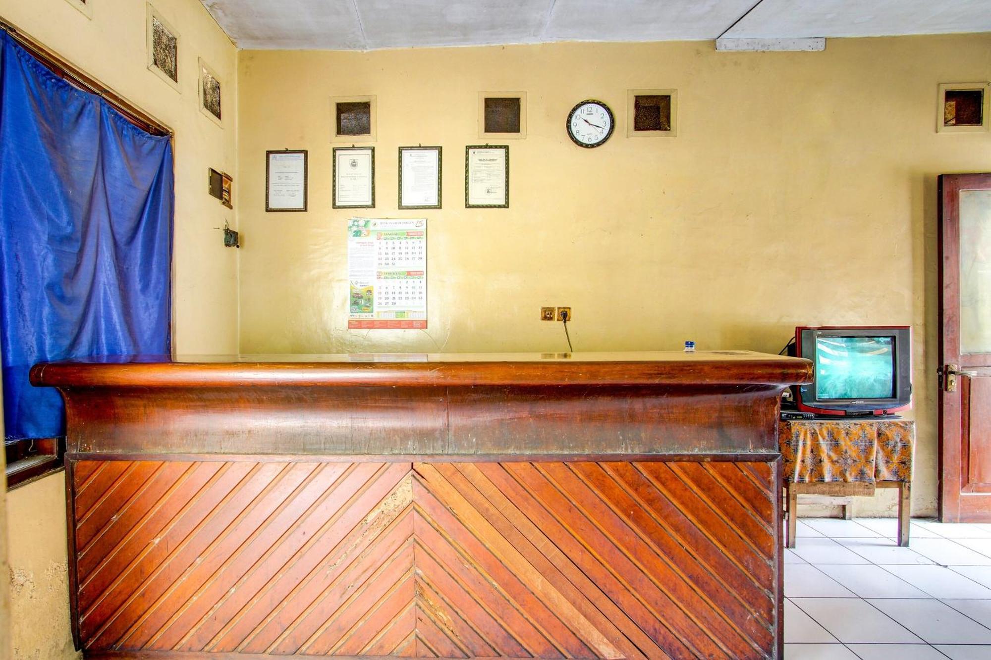 Spot On 92336 Hotel Sukowati Solo Εξωτερικό φωτογραφία